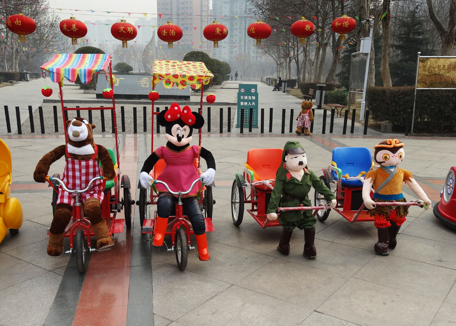 最新广场玩具机器人蹬车广场公园出租机器人拉车三轮蹬车商场小人蹬车价格,图片,视频,厂家批发 - 中外玩具商城